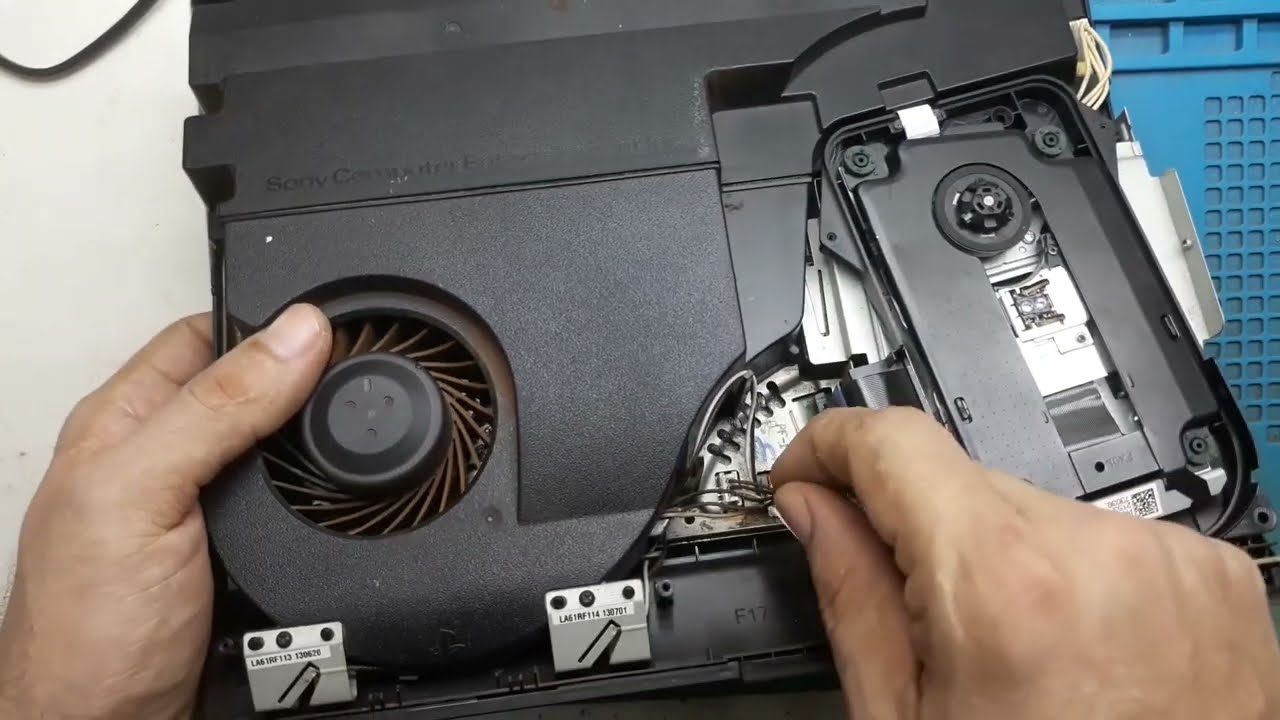 PS3 SUPER SLIM NÃO RODA CD, não lê jogos, não reconhece CD