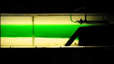 Intrusion of gravity current into linear stratification