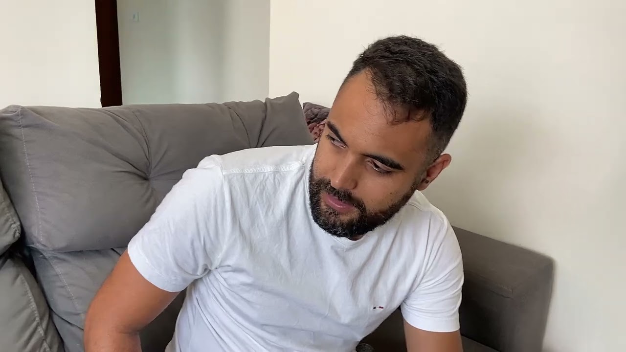 F1lha tinha vergonha da mãe