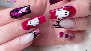 Halloween!! Cute Halloween, pink Halloween acrylic nails. Hand painted ghosts. @glitterbels