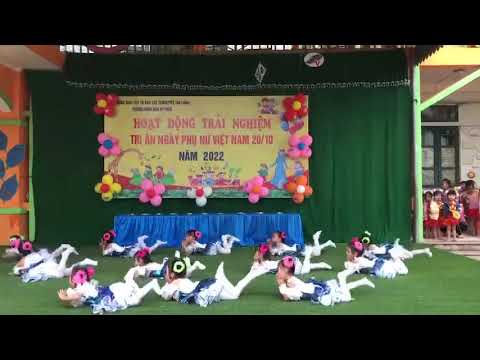 Video Món quà tặng cô-Lớp 4 tuổi Vũ Phúc Thái Bình - YouTube