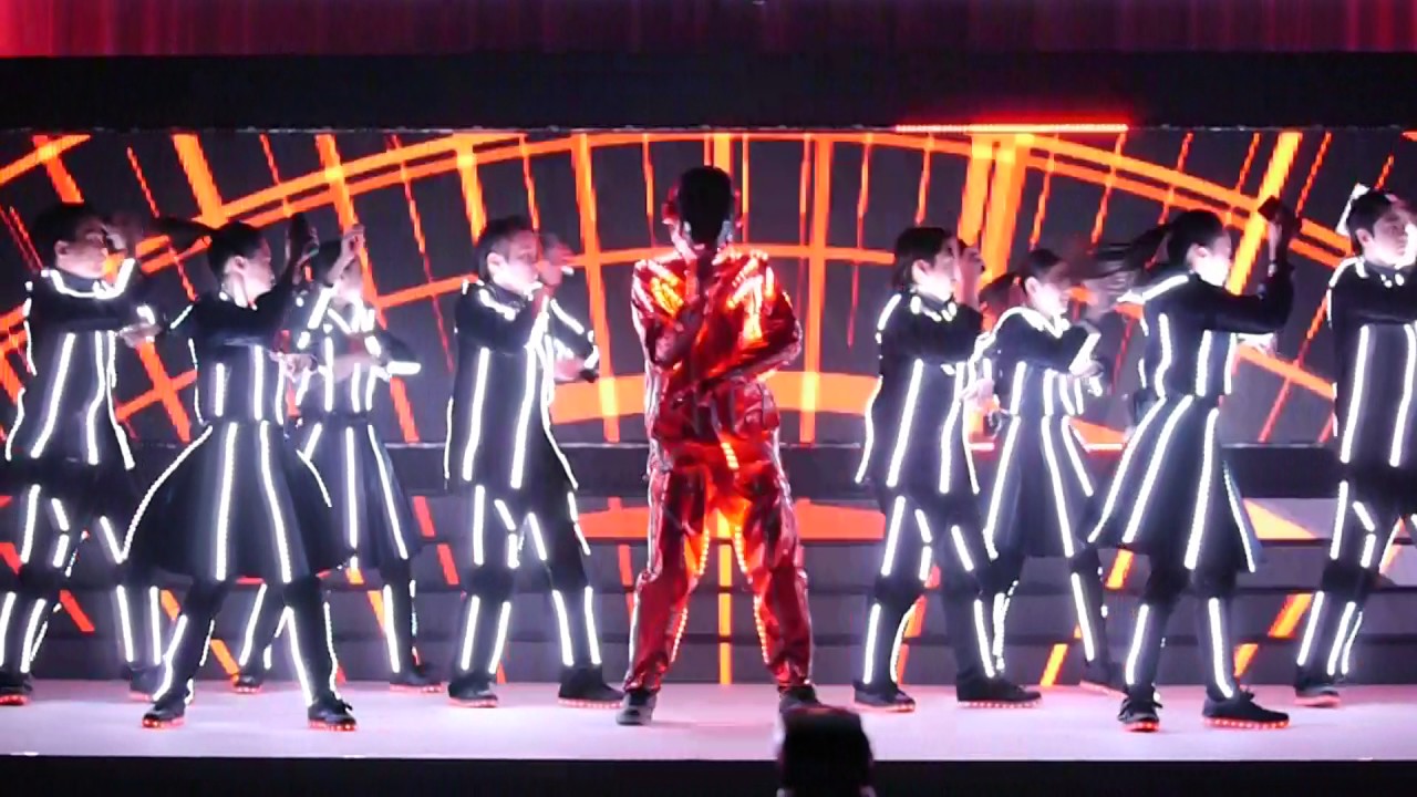 かなり気合いの入ったダンス ワイモバイルの ヤング割 新cm Youtube かなり気合いの入ったダンス ワイモバイルの ヤング割 新cm Youtube