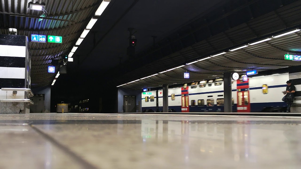 Zugverkehr im S-Bahnhof Zürich HB