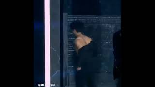 JK takes off his shirt while entering backstage 😳🙂🥵😌👌 #shorts #bts #btsarmy