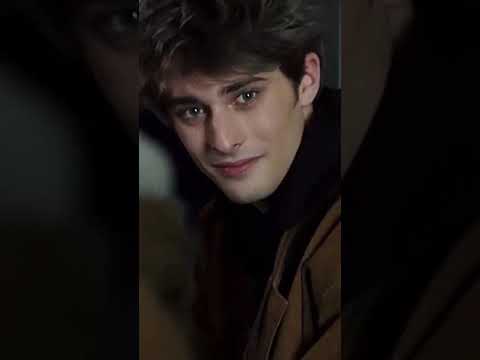 ليه بنادي الناس باسمك