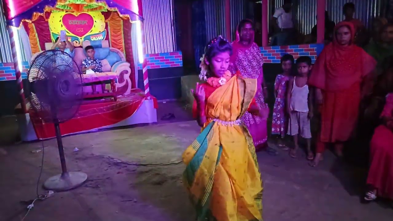 বিয়ে বাড়িতে অসাধারণ একটি নাচ