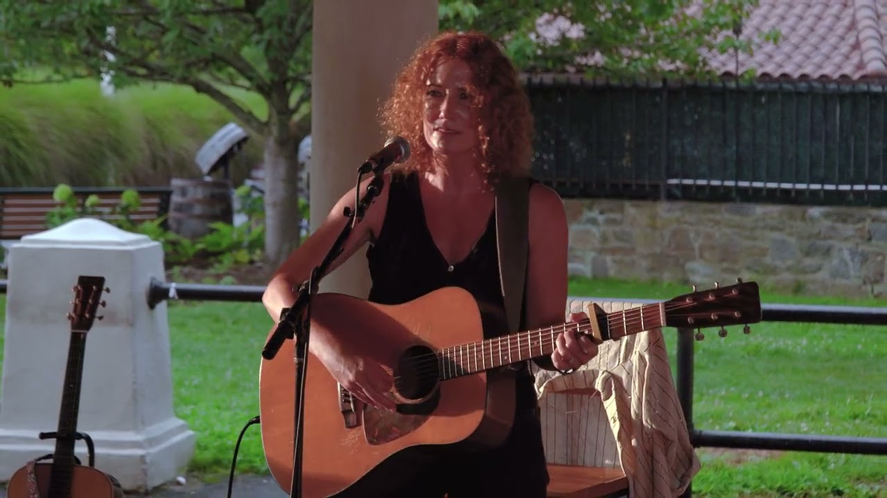 Craig Finn and Kathleen Edwards - Peak Summer Session (Full Performance)