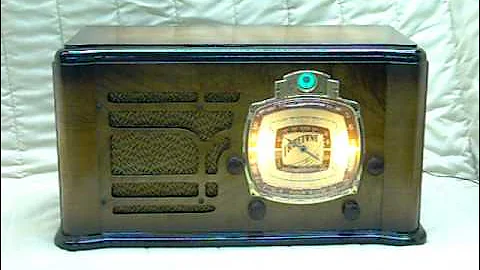 1938 Truetone Model D-724 Old Antique Wood Tube Radio With Magic Tuning Eye