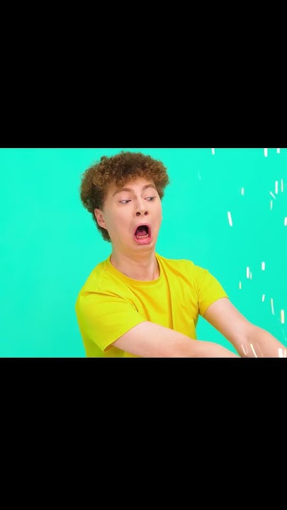 Отрезание рук друга - YouTube