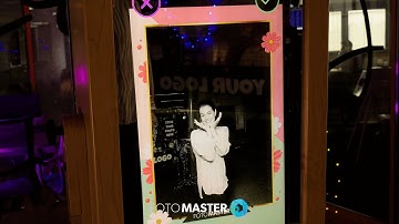Retro Mirror Booth: Beauty Filter Feature