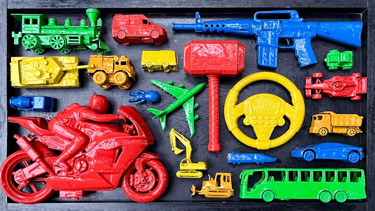 Membersihkan Mainan Mobil Balap,Kereta Api, Bus Telolet, Truk Molen, Tank Baja, Beko Excavator.