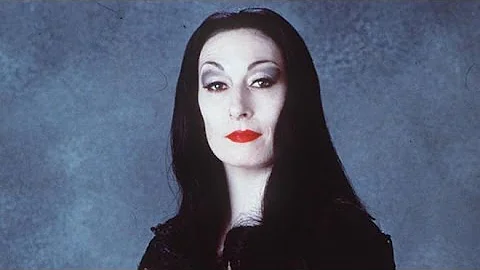 GOTH ICON MAKEUP TUTORIAL - Morticia Addams