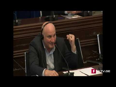 ემზარ კვიციანი რომან გოცირიძეს   ულვაშიანო კაცო, გაჩუმდი, შენ სამხედრო არ ხარ, შენი სამშობლო არასოდე