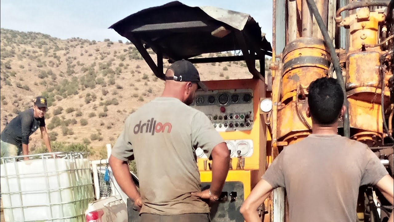 أجواء العمل.التنقيب على المعادن(النحاس.الذهب.الفضة...)Ambiance de travail Exploration des métaux