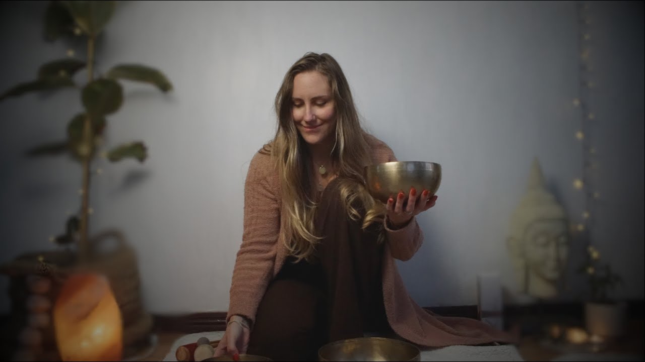 Tibetan Singing Bowls for Bedtime · Sleep Music · Sound Bath - YouTube