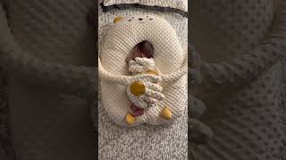 My husband's sleep-inducing hand gesture makes putting the baby to sleep so easy!