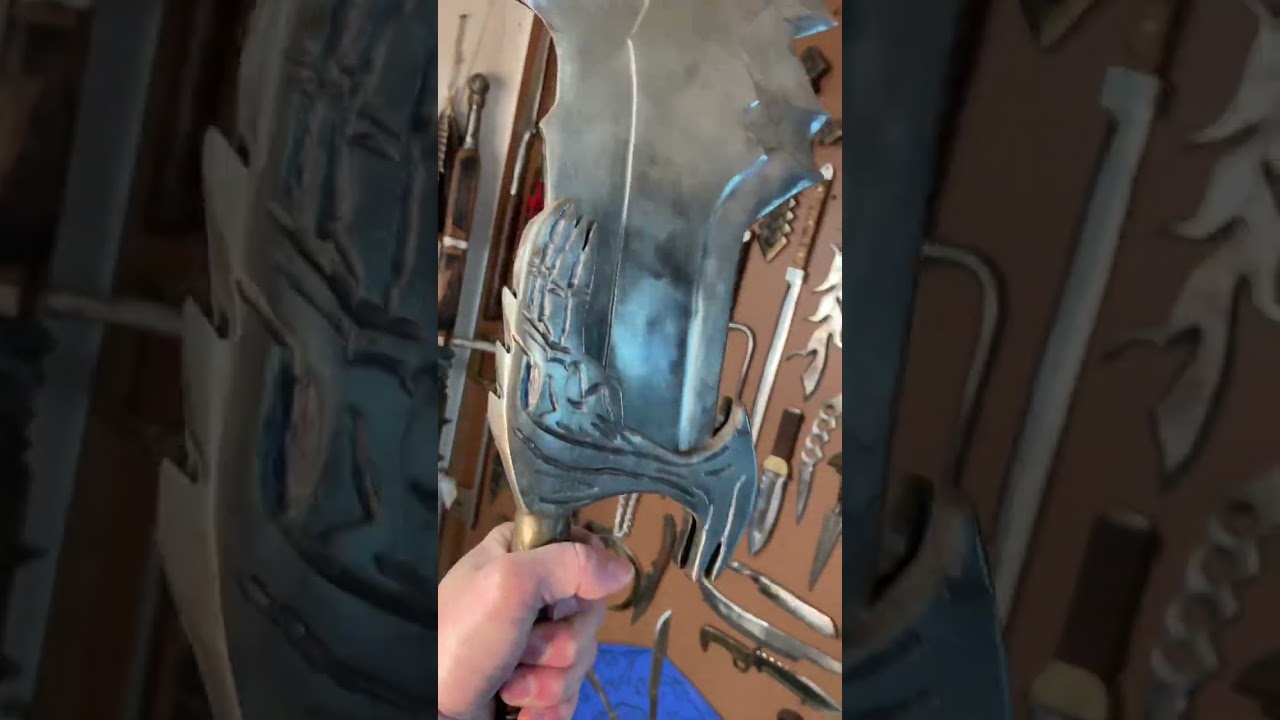 Best Weapons Display Ever! 