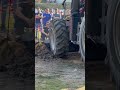 Nissan Patrol Encara Obstáculo e Supera com a Ajuda de um Trator