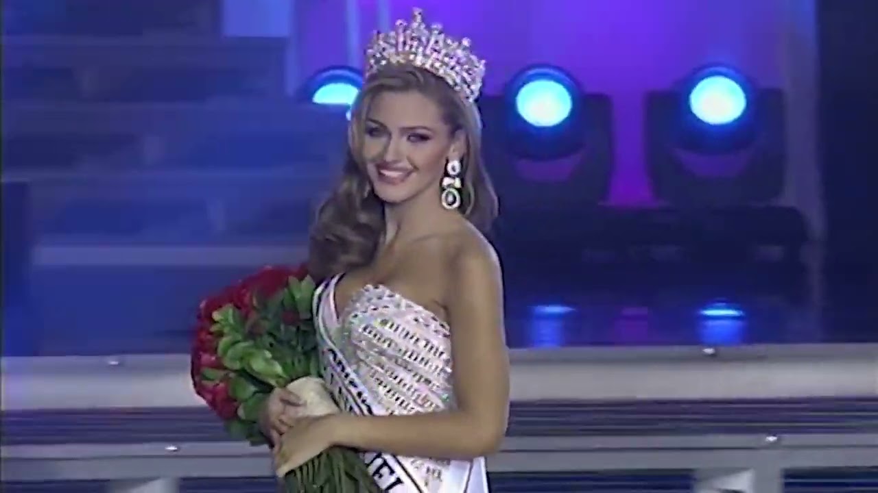 Momento de Coronación Miss Venezuela 2013 - Migbelis Lynette Castellanos Romero 👑✨