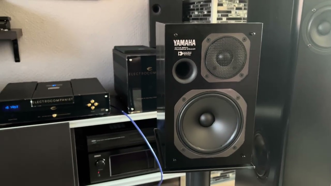 demo Yamaha AST-A10 Yamaha AST-S1 - YouTube