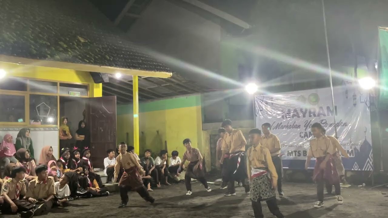 Pensi Dance Yamko Rambe Yamko regu Lumba-Lumba