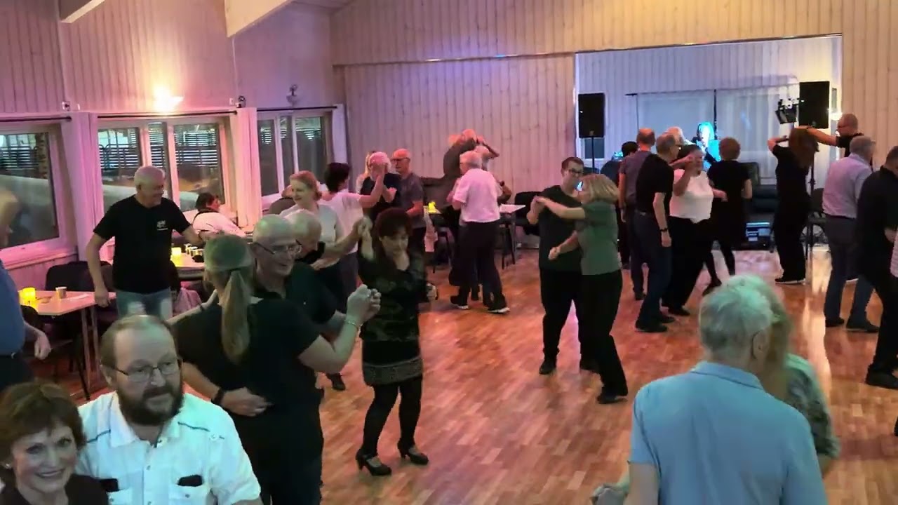 Så godt det föles m Hanne Mette på Tirsdagsdansen leirsund 24/2