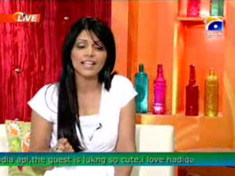 hadiqa singing ah wa noss on nks
