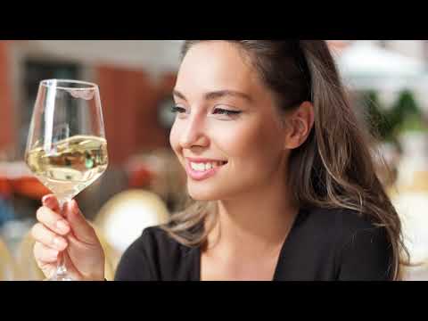 Видео: Женщины-миллениалы пьют больше вина, чем кто-либо