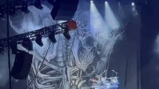 Mudvayne-Live Tampa Florida Amphitheatre-7/21/23..
Mudvayne The Psychotherapy Sessions Tour..they took a stab at a version of The Polices King of Pain at the Mid Florida Amphithe.. Mudvayne-Live Tampa Florida Amphitheatre-7/21/23..
