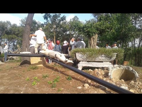 Video Côn an đập phá Tượng Thánh Giá tại Đan Viện Thiên An... - youtube