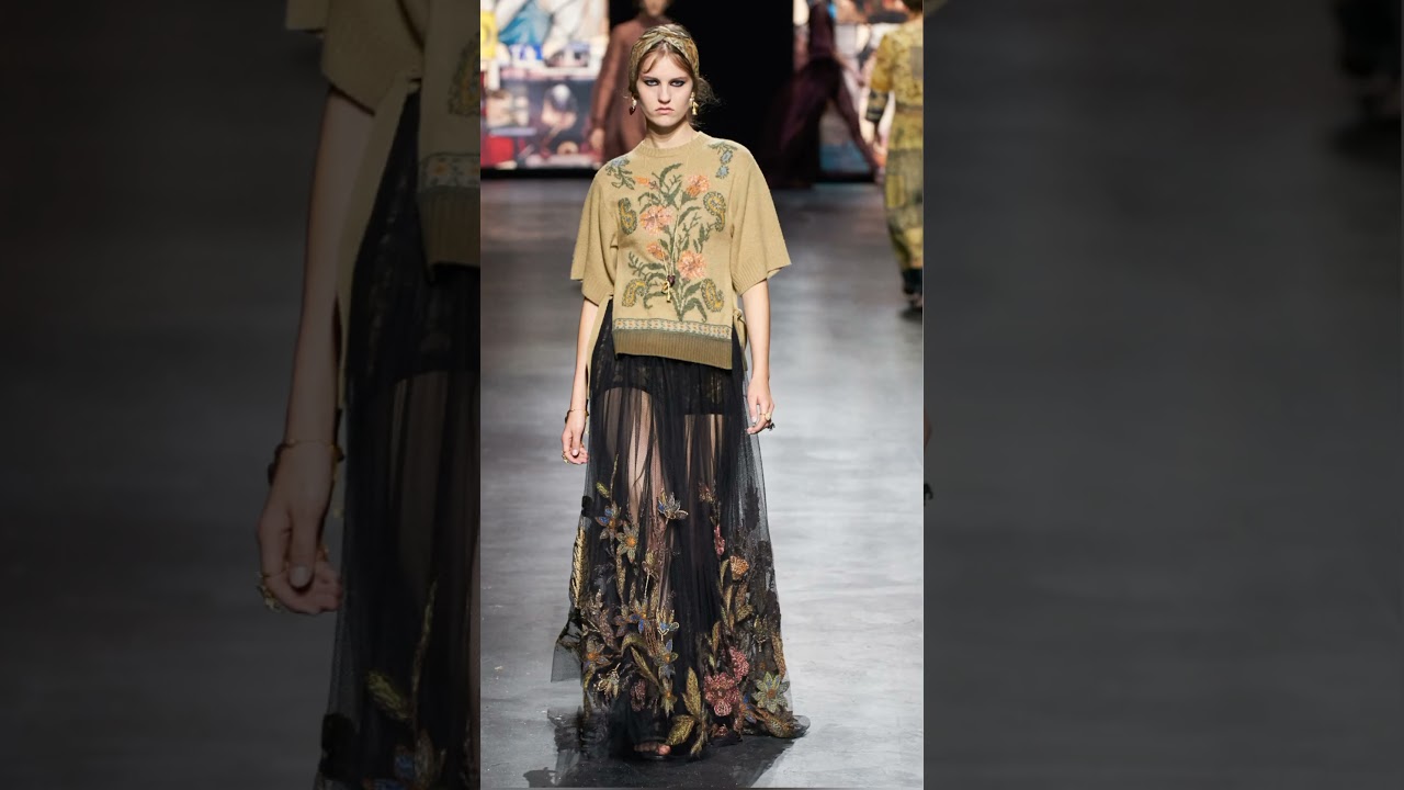 Outfits vs Blackpink wearing them 