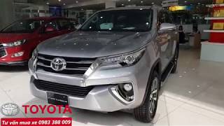 Toyota Fortuner 2.8G 2019 phiên bản cao cấp nhất, màu bạc có mặt tại Toyota.