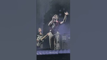 MCR - This World Is Ugly