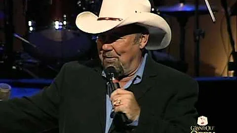 Kelli Doolen Farmer Plays Fiddle for Johnny Lee on...