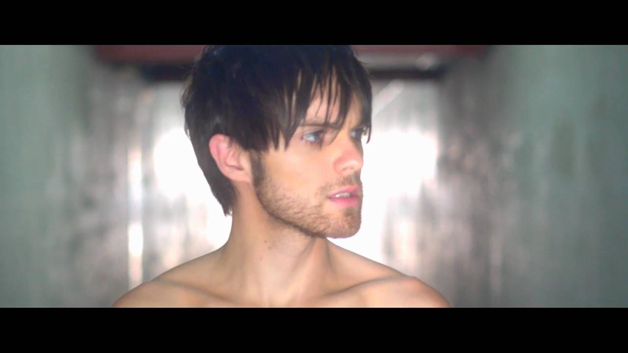 Kaboom | clip #1 Cannes 2010 OUT OF COMPETITION Gregg Araki