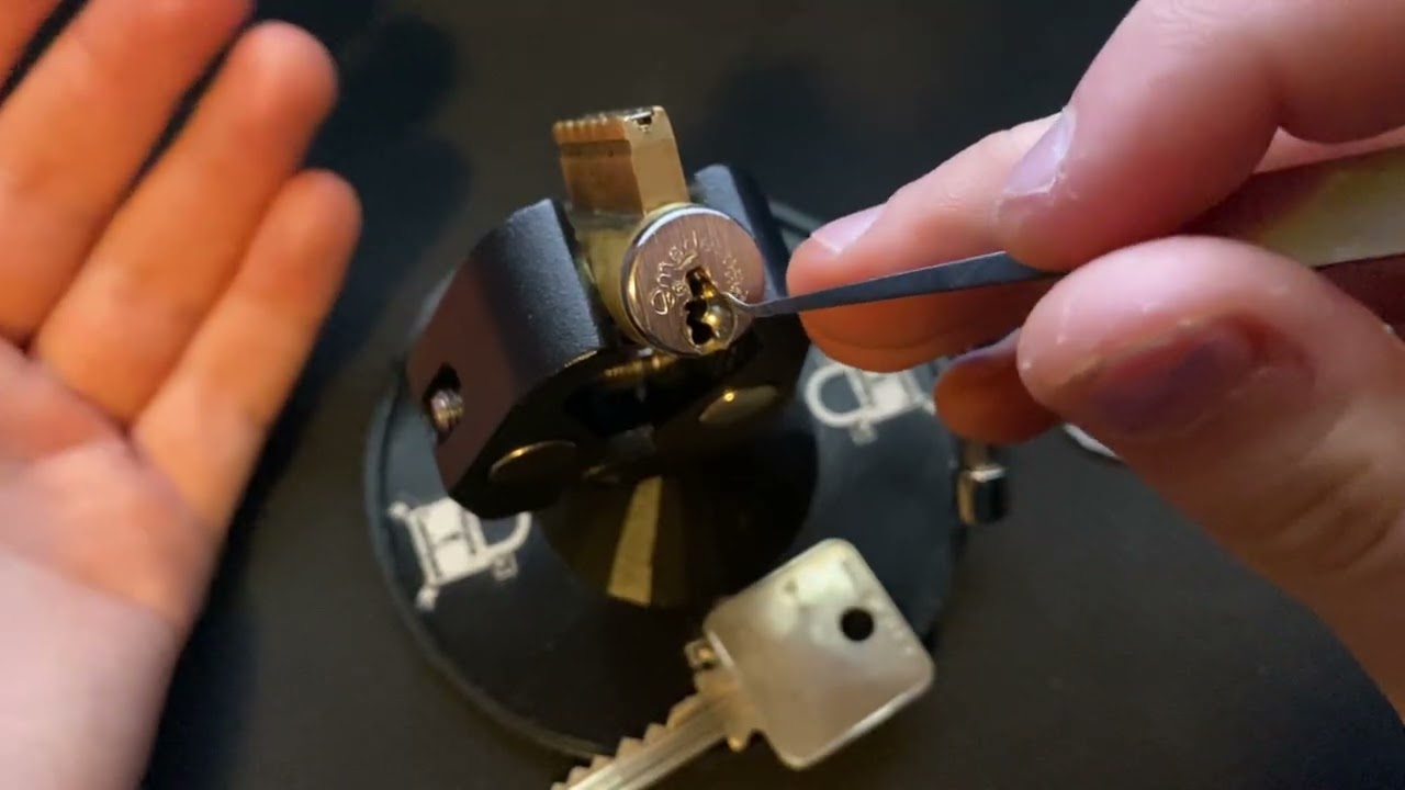 How to pick a Medeco Biaxial, a comprehensive guide. 