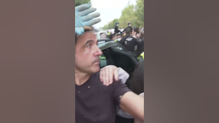 Insultos a los reyes de España durante su visita a las ciudades inundadas | El Espectador