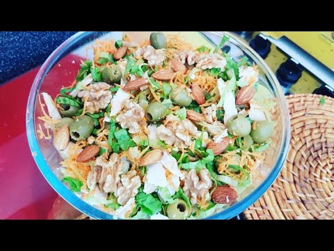 Vídeo: Salada De Frango Com Nozes