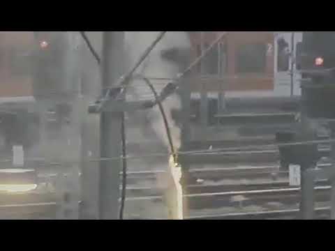 Augenzeugenvideo: Kurzschluss in der Oberleitung - Hannover Hbf (22.09.2020)