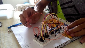 Ejercicio 4 con Compuertas Logicas - Electronica Digital