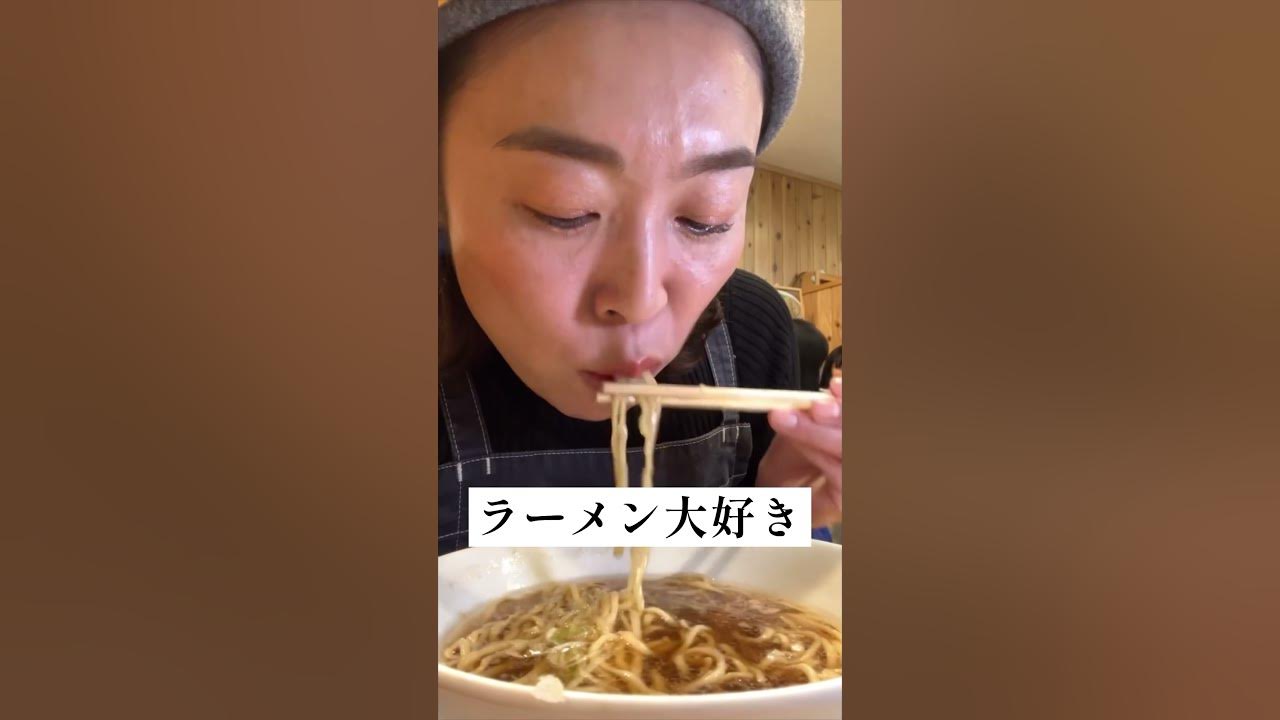 おばさん ナンパ gif 私は秋田県の酒飲みYouTuber#海老らっぴん#酒飲み #爆食 #日本酒 - YouTube