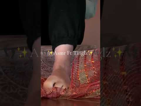 Krinkle sounds layered over my audio glitch #asmrtingles #feetsounds #asmrcommunity