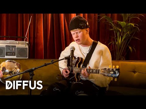 Finn Askew - Roses (Live Session) | DIFFUS