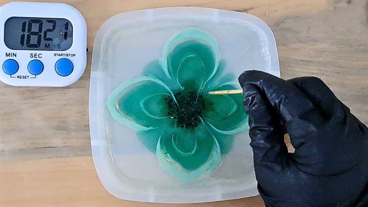 Four Leaves Clover 3D RESIN BLOOM Tutorial