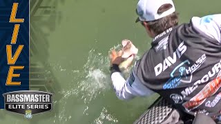 Watch LAY LAKE: Hook in the HAND and a good bass for Will Davis Jr