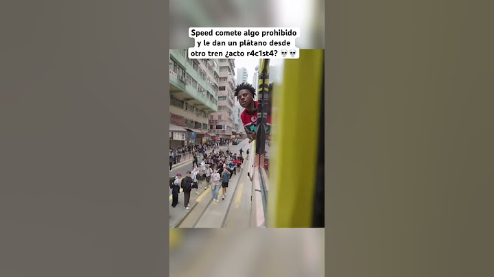 Le dan un plátano a Speed desde un tren a otro 💀💀 #ishowspeedclips #chinatour