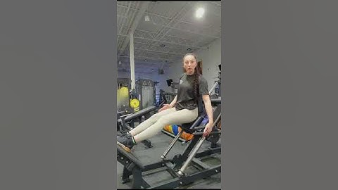 How to use the hack squat machine with proper form and technique