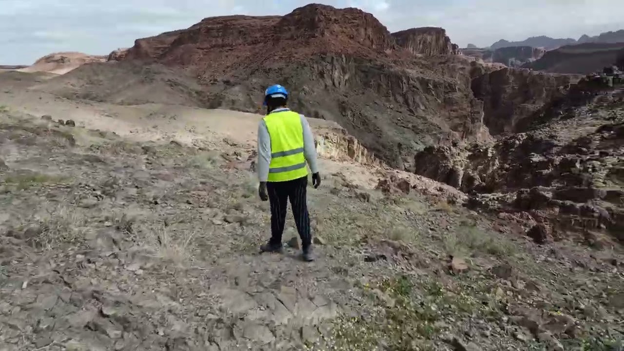 সৌদি আরবের পাহাড়ের উপরের সৌন্দর্য!! 