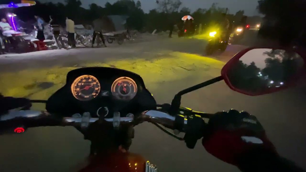 সন্ধ্যা বেলায় চা খেতে যাওয়ার উদ্দেশ্যে বাইক রাইডিং 