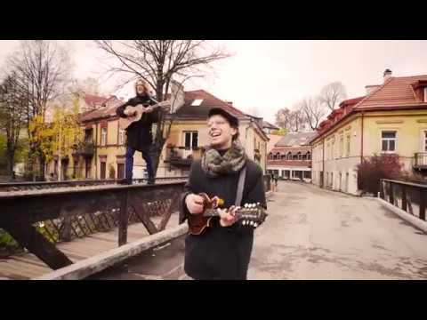 Kūjeliai - Mylėsiu tave (akustinė versija Užupyje)